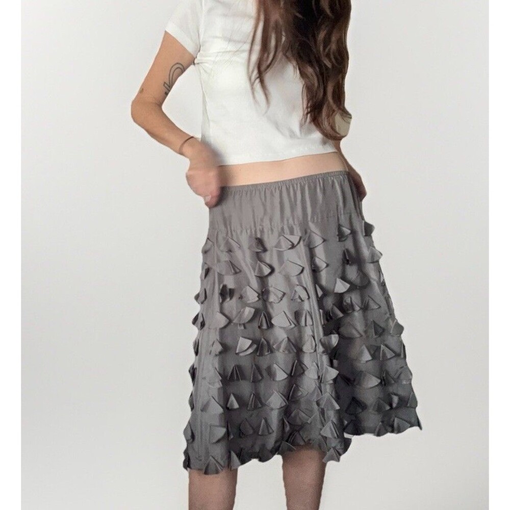 Garnet Hill 100% Silk Petal Appliqué Midi Skirt Gray Size 8 Y2K Cottagecore